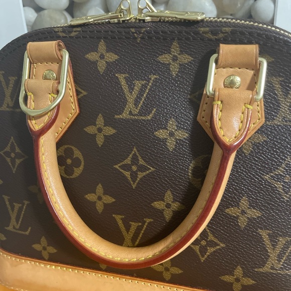 Sold on instagramLOUIS VUITTON ALMA BB MONOGRAM - Picture 6 of 16